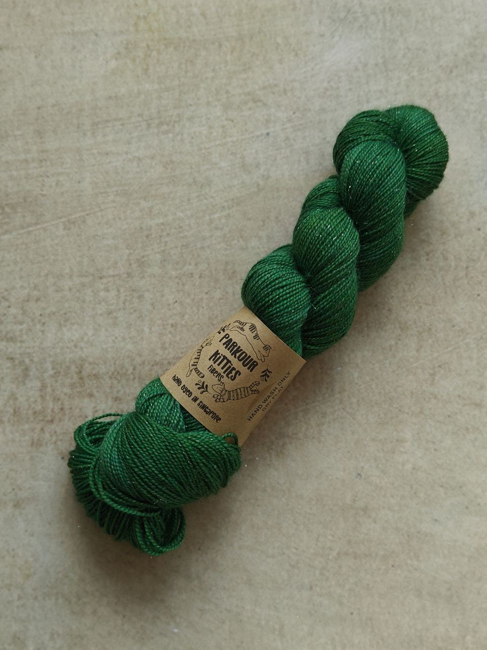 PKF 75% Superwash Merino, 20 Nylon & 5% Silver Stellina | 400m