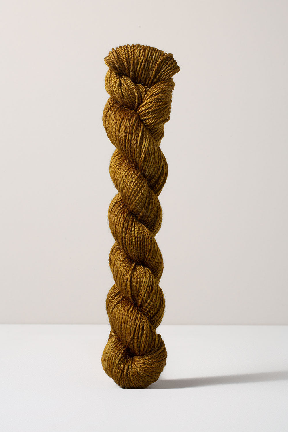 Urth Yarns 16 Fingering (16 Micron 100% Merino)
