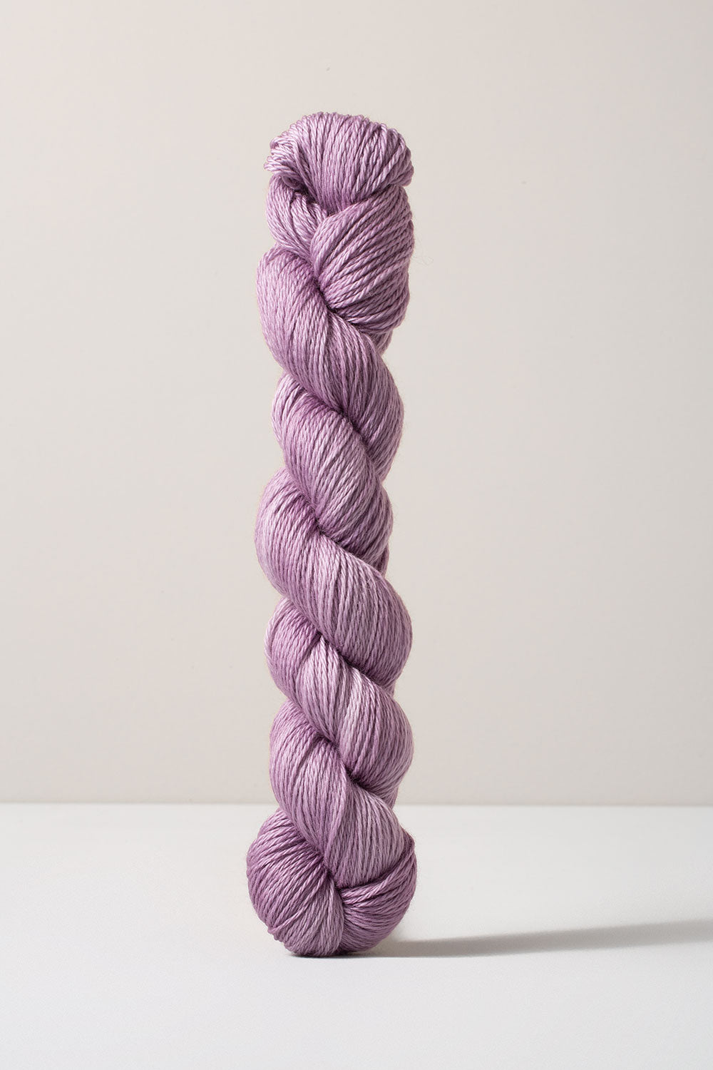 Urth Yarns 16 Fingering (16 Micron 100% Merino)