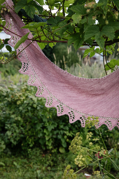 **NEW** Laine 52 Weeks of One Skein Knits