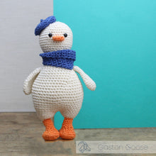 Load image into Gallery viewer, Hardicraft Crochet Kits -  GASTON GOOSE