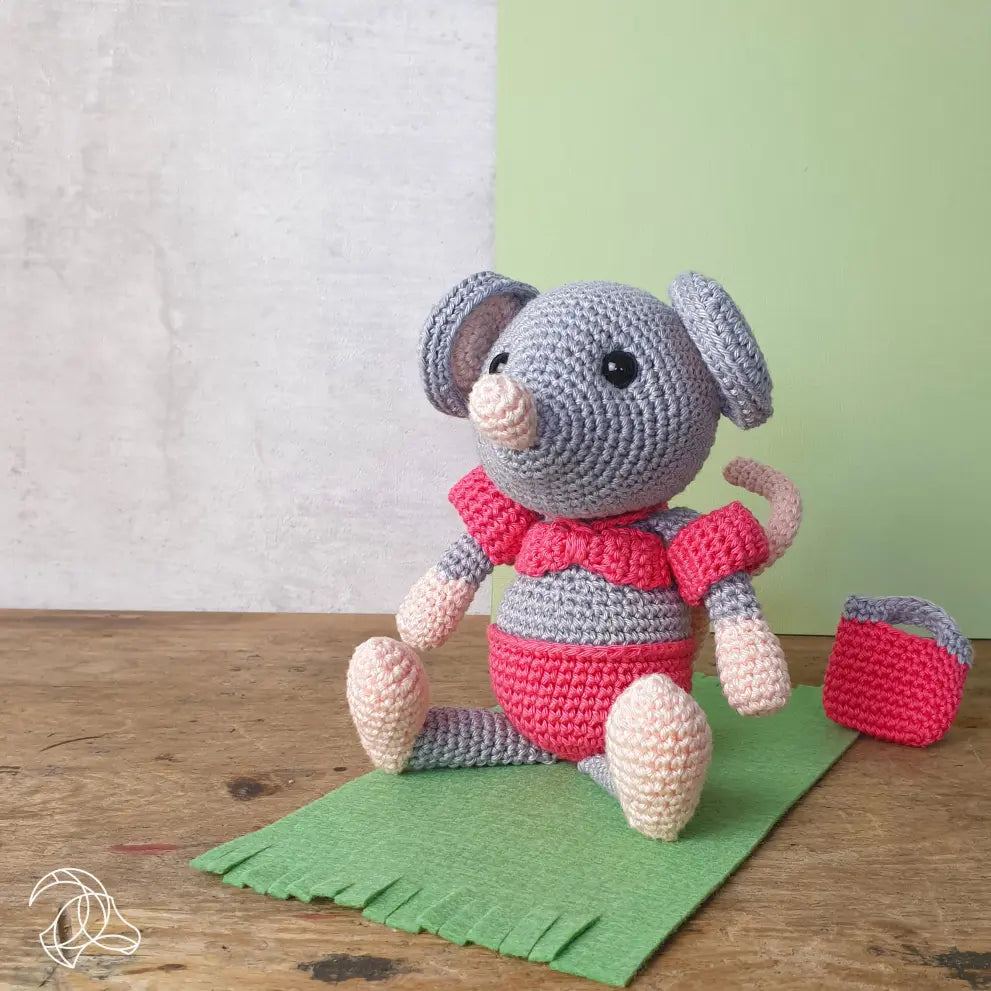 Hardicraft Crochet Kits -  DAISY MOUSE