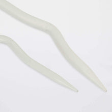 Load image into Gallery viewer, Knitpro Aluminium Cable Needles (set of 2)