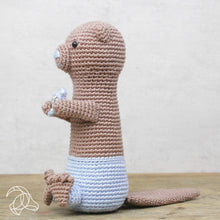 Load image into Gallery viewer, Hardicraft Crochet Kits -  OTIS OTTER