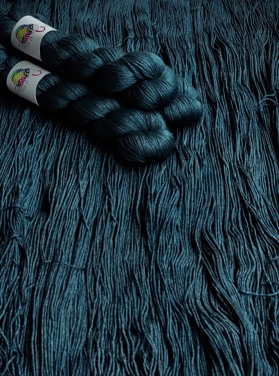 **NEW** By Kiilerich Hand-dyed Yarn - Mørk Yak NSW 400