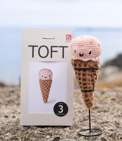 TOFT Strawberry Ice Cream Kit