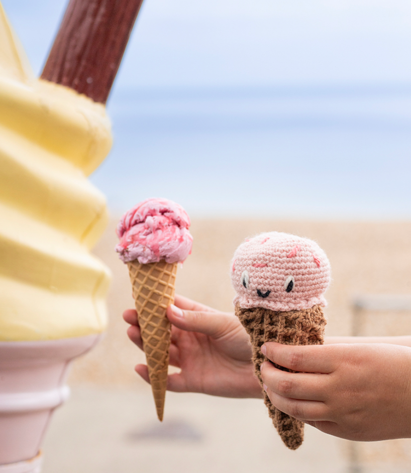 TOFT Strawberry Ice Cream Kit