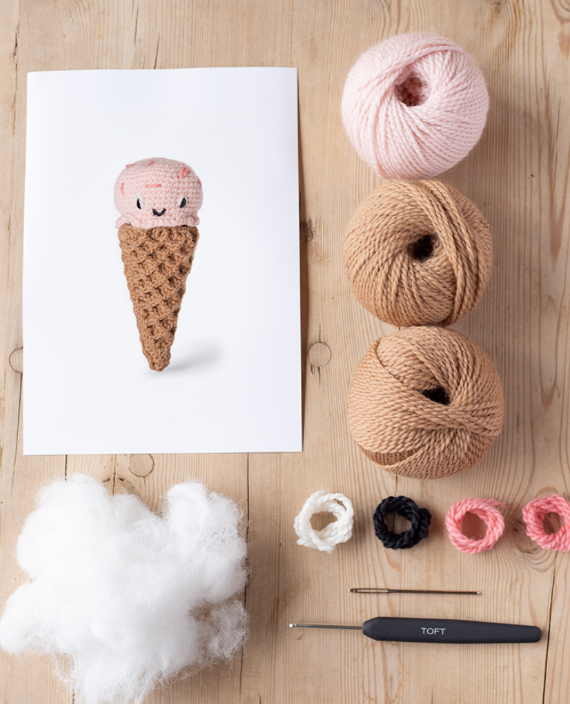 TOFT Strawberry Ice Cream Kit