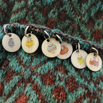 Emma Ball Sheep in Sweaters Stitch Markers in Pocket Tin (TKN06)