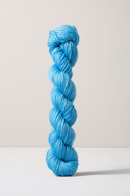 Urth Yarns 16 Fingering (16 Micron 100% Merino)