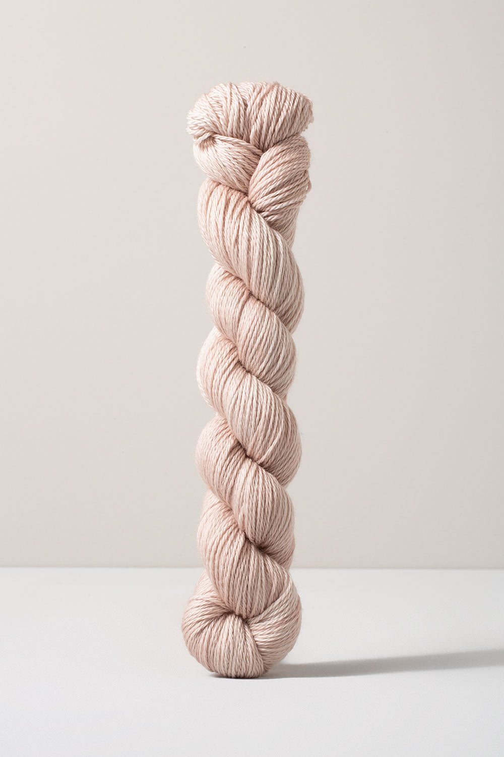 Urth Yarns 16 Fingering (16 Micron 100% Merino)