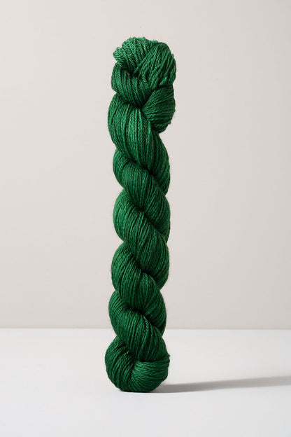Urth Yarns 16 Fingering (16 Micron 100% Merino)