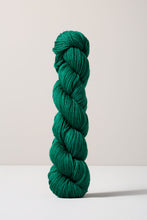 Load image into Gallery viewer, Urth Yarns 16 Fingering (16 Micron 100% Merino)