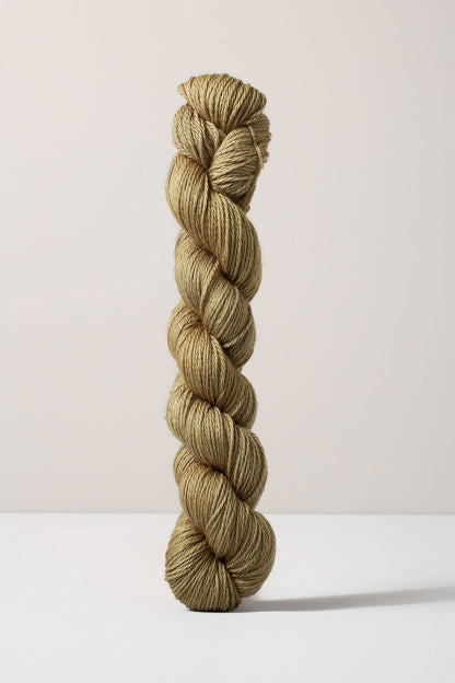 Urth Yarns 16 Fingering (16 Micron 100% Merino)