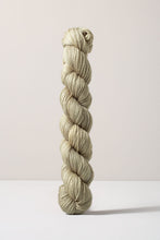 Load image into Gallery viewer, Urth Yarns 16 Fingering (16 Micron 100% Merino)
