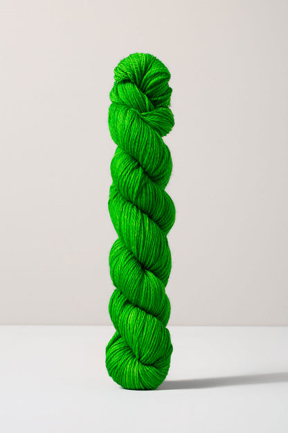 Urth Yarns 16 Fingering (16 Micron 100% Merino)