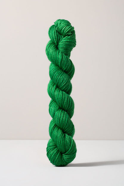 Urth Yarns 16 Fingering (16 Micron 100% Merino)