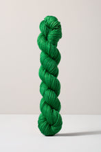 Load image into Gallery viewer, Urth Yarns 16 Fingering (16 Micron 100% Merino)