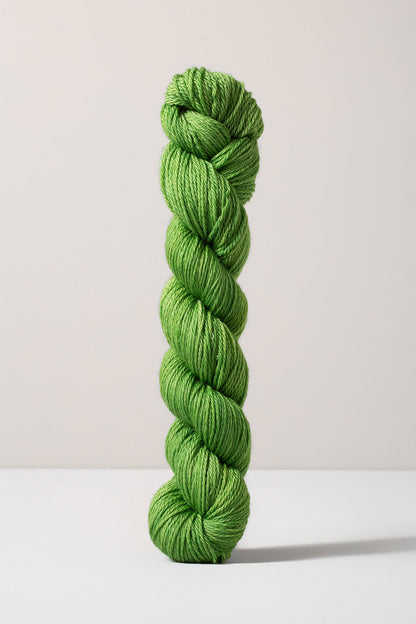 Urth Yarns 16 Fingering (16 Micron 100% Merino)