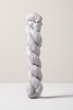 Load image into Gallery viewer, Urth Yarns 16 Fingering (16 Micron 100% Merino)