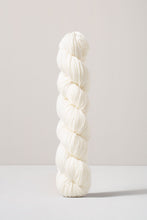 Load image into Gallery viewer, Urth Yarns 16 Fingering (16 Micron 100% Merino)