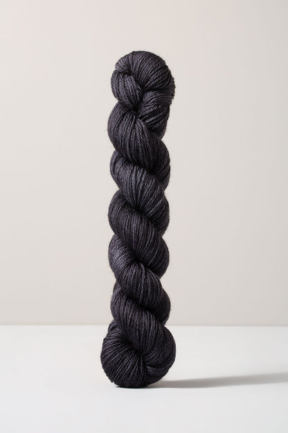 Urth Yarns 16 Fingering (16 Micron 100% Merino)
