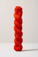 Load image into Gallery viewer, Urth Yarns 16 Fingering (16 Micron 100% Merino)