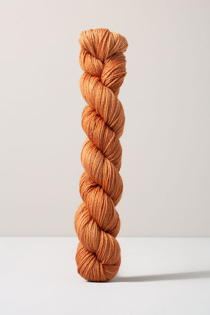 Urth Yarns 16 Fingering (16 Micron 100% Merino)