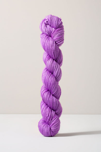 Urth Yarns 16 Fingering (16 Micron 100% Merino)