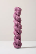 Load image into Gallery viewer, Urth Yarns 16 Fingering (16 Micron 100% Merino)
