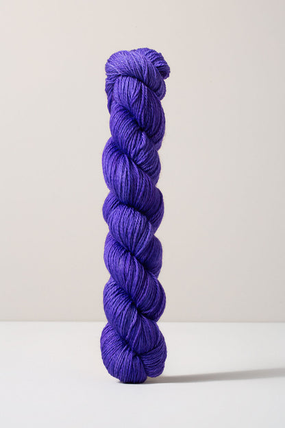Urth Yarns 16 Fingering (16 Micron 100% Merino)