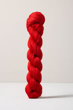 Load image into Gallery viewer, Urth Yarns 16 Fingering (16 Micron 100% Merino)