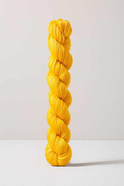 Urth Yarns 16 Fingering (16 Micron 100% Merino)