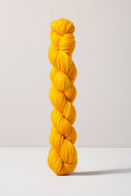 Load image into Gallery viewer, Urth Yarns 16 Fingering (16 Micron 100% Merino)