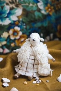 Mouche & Friends: Seamless Toys to Knit and Love by Cinthia Vallet