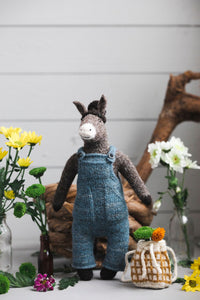 Mouche & Friends: Seamless Toys to Knit and Love by Cinthia Vallet