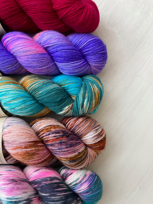 Rosy Yarn Hand-Dyed - Cozy