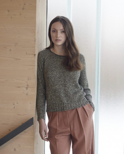 Isager Knit Patterns - YO (Yarn Over) Raglan Blouse by Helga Isager