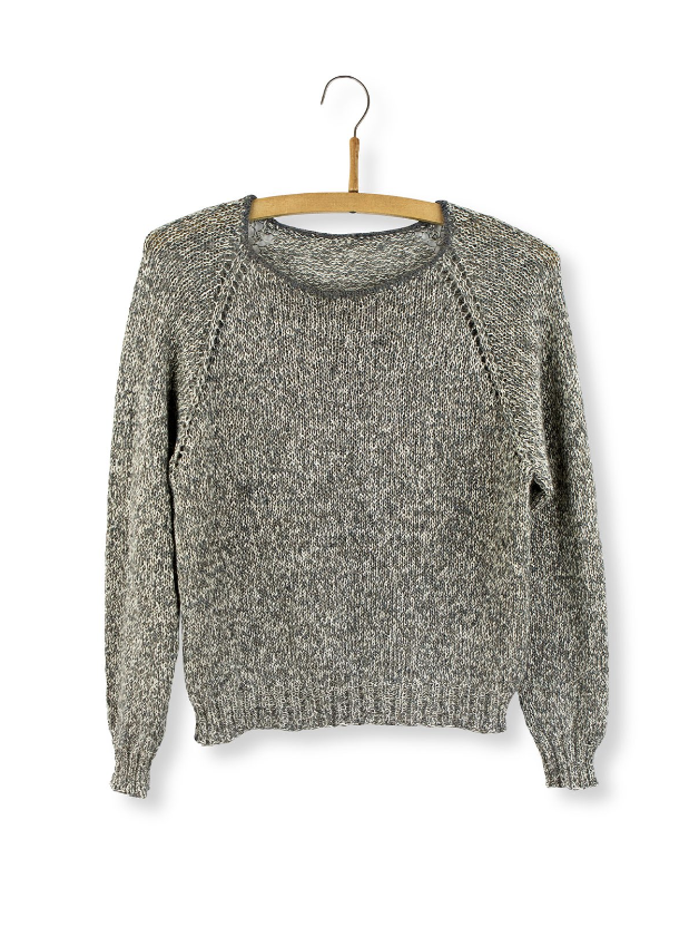 Isager Knit Patterns - YO (Yarn Over) Raglan Blouse by Helga Isager