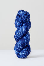 Load image into Gallery viewer, Urth Yarns Koozoo (3-Ply Chunky Merino)