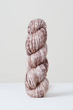 Load image into Gallery viewer, Urth Yarns Koozoo (3-Ply Chunky Merino)