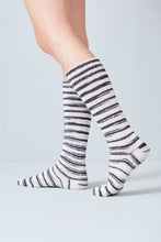 Load image into Gallery viewer, Urth Yarns Uneek Sock Kit
